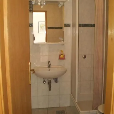 In With Air Conditioning, Wifi, Washing Machine 4990-1 *