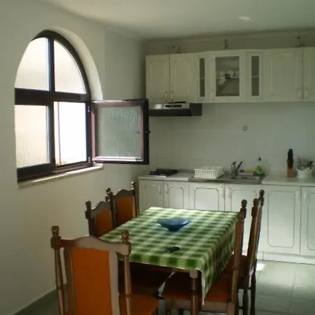 In With Air Conditioning, Wifi, Washing Machine 4990-1