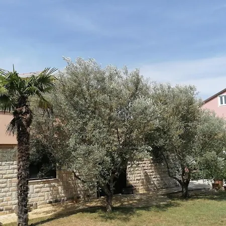 In With Air Conditioning, Wifi, Washing Machine 4990-1 *